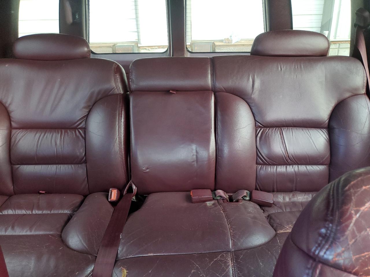 1998 Chevrolet Tahoe K1500 VIN: 1GNEK13R7WJ340188 Lot: 52177815