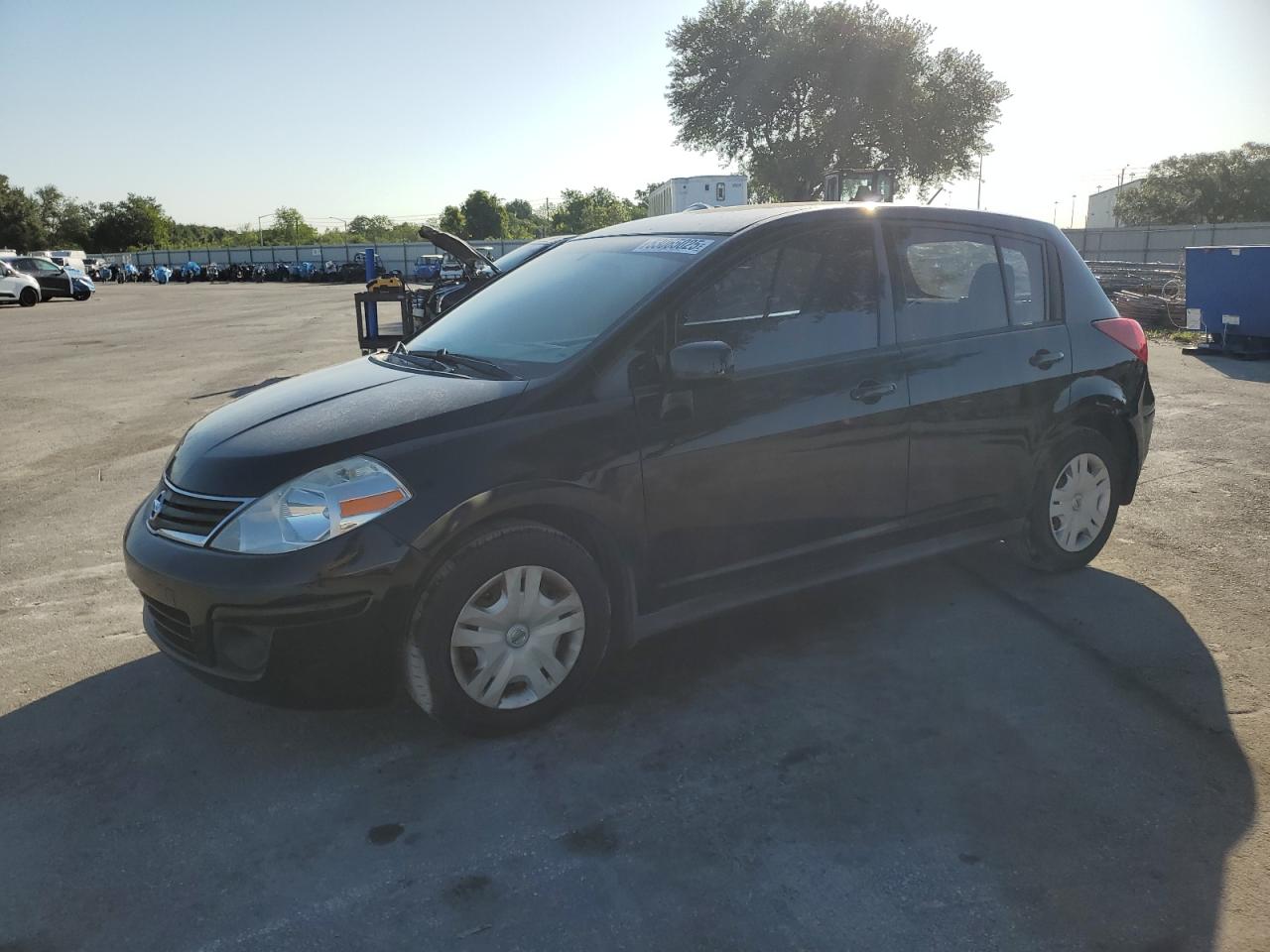 2011 Nissan Versa S zu verkaufen in Orlando, FL - Rear End
