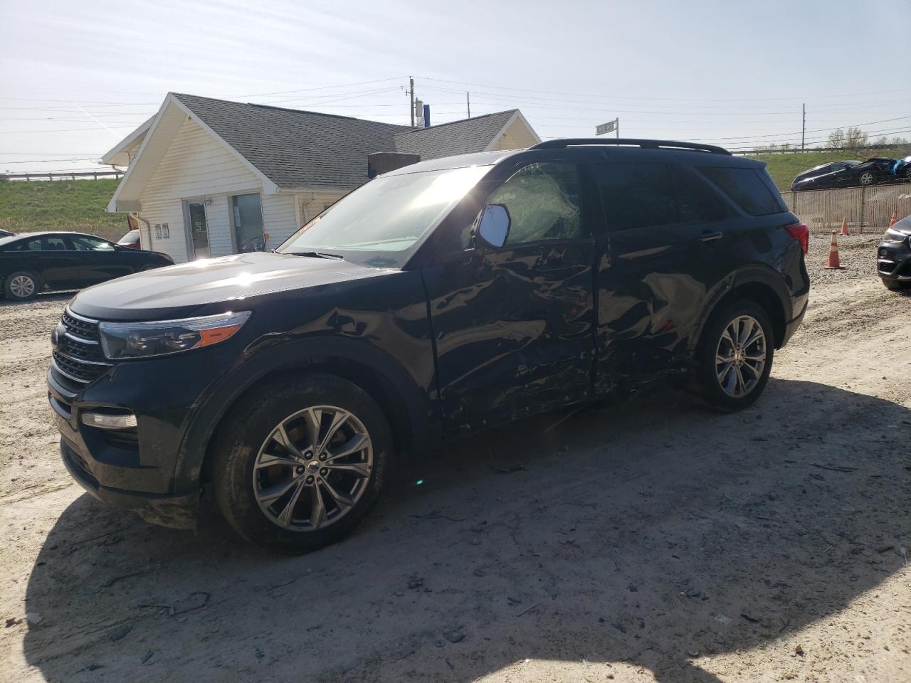 2022 Ford Explorer Xlt for Sale in Northfield, OH - Side