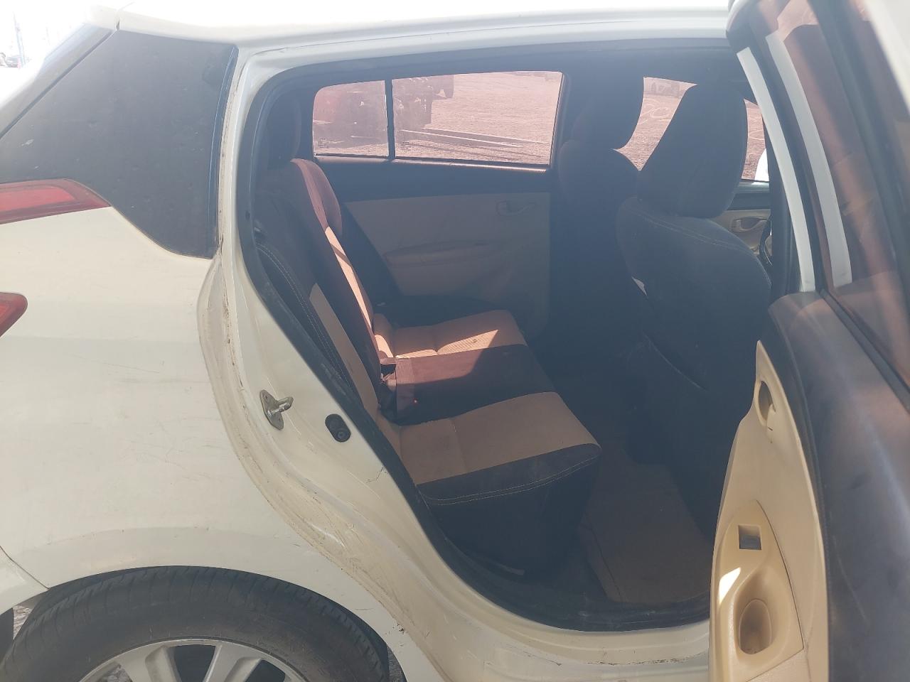 MR2K19F30H1011607 - 2017 Toyota Yaris - #undefined