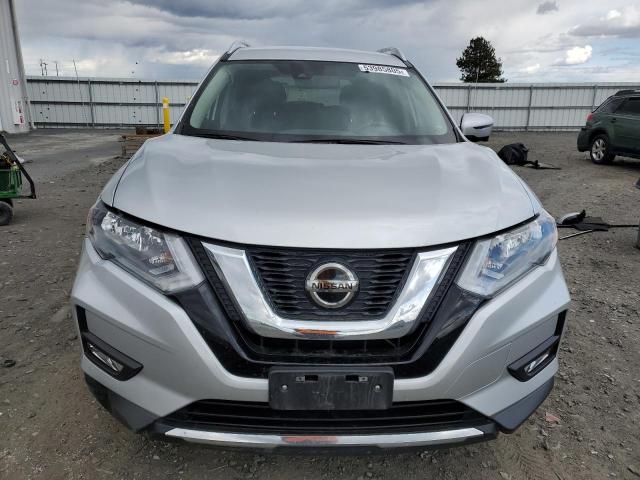  NISSAN ROGUE 2018 Srebrny