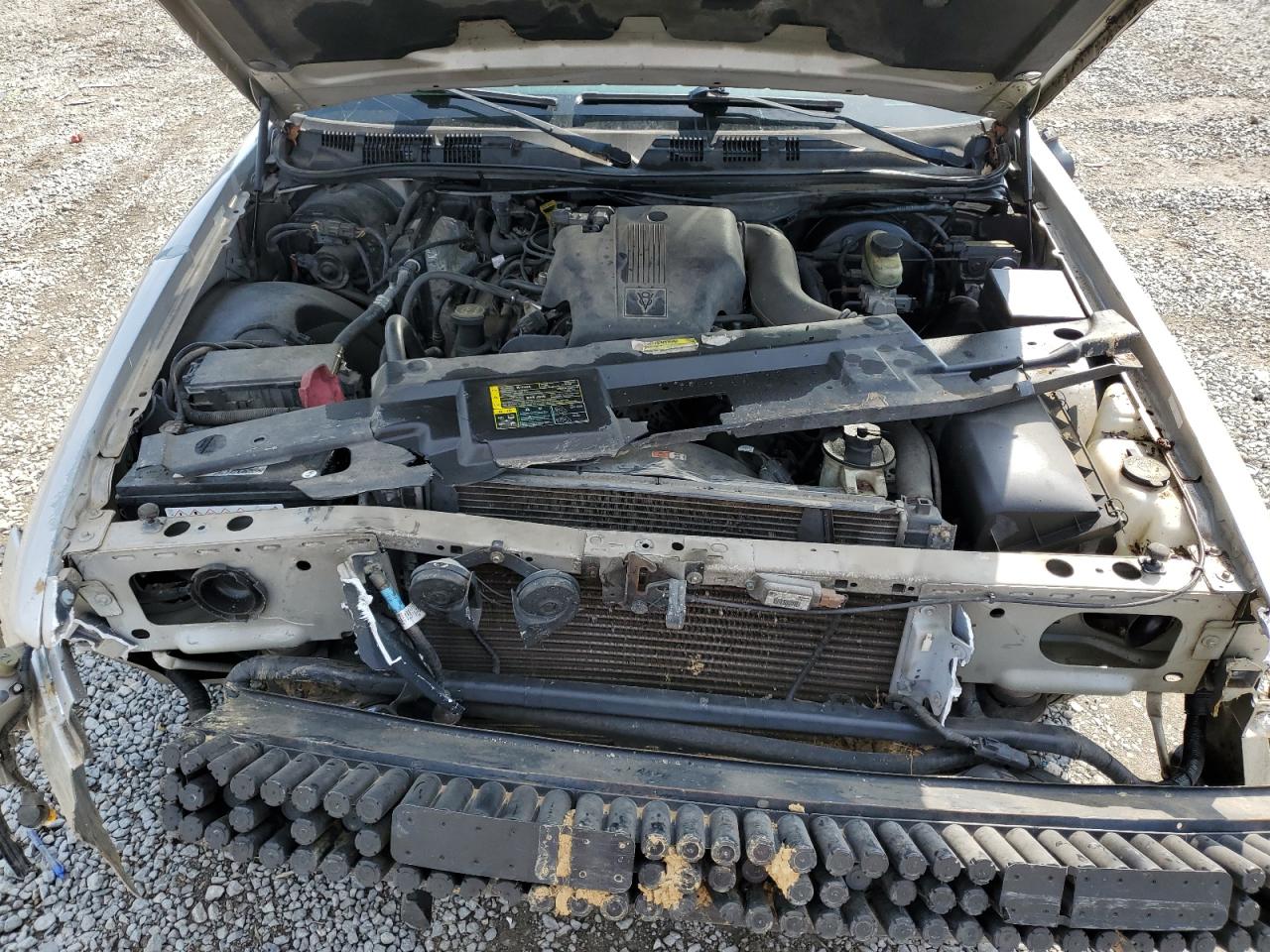 2004 Mercury Grand Marquis Gs VIN: 2MEFM74W64X601411 Lot: 55024165