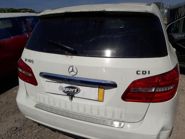 2013 MERCEDES BENZ B180 BLUEE
