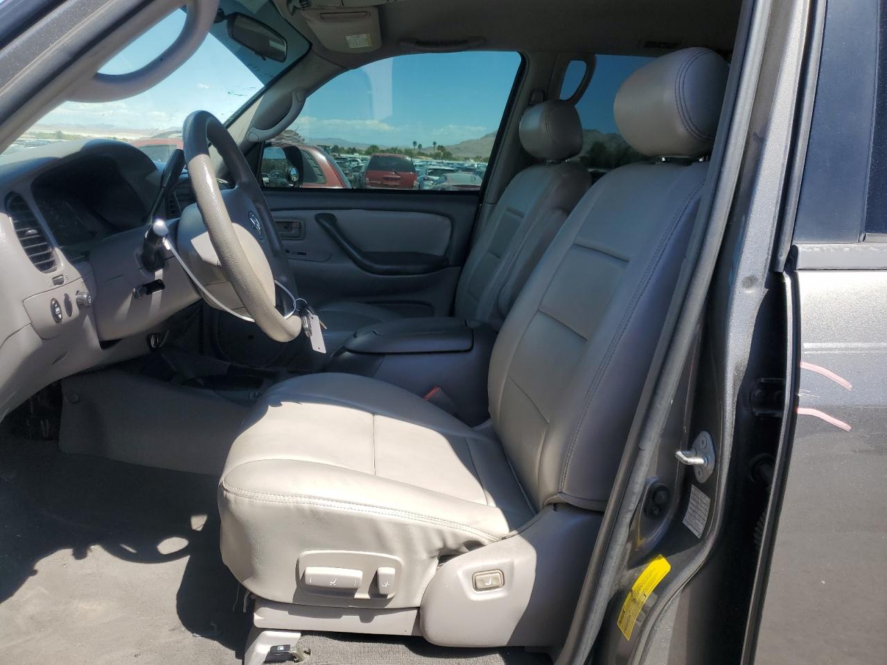 2004 Toyota Sequoia Sr5 VIN: 5TDZT34A64S236514 Lot: 54942685