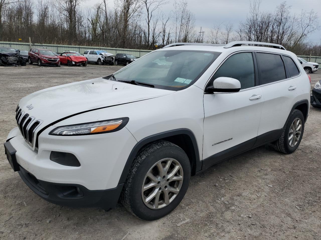 2016 Jeep Cherokee Latitude for Sale in Leroy, NY - Front End
