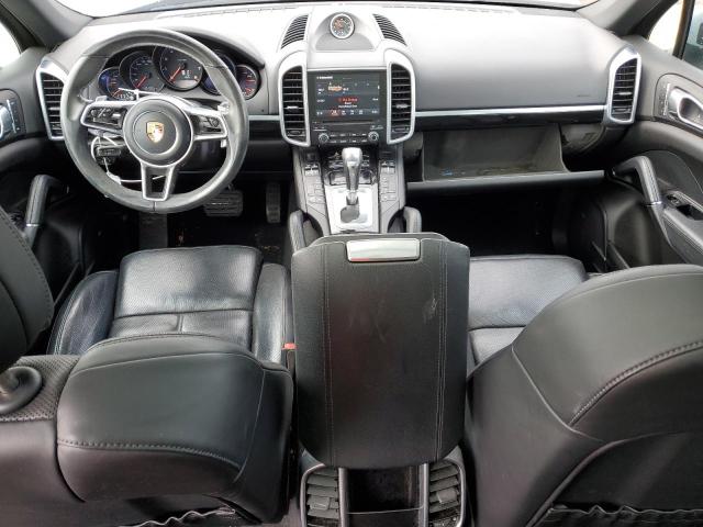  PORSCHE CAYENNE 2017 Silver