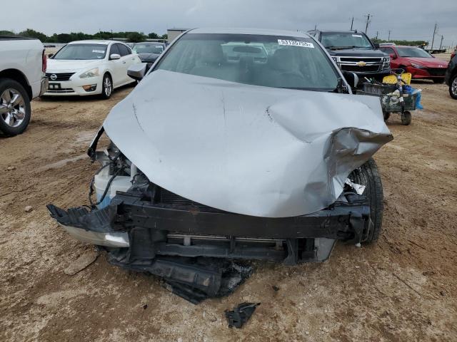  TOYOTA CAMRY 2015 Серебристый