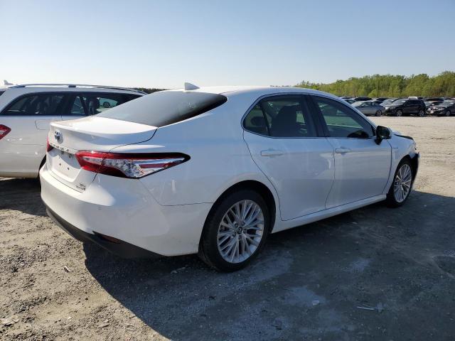  TOYOTA CAMRY 2019 Biały