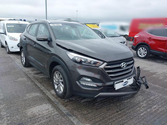 2016 HYUNDAI TUCSON SE