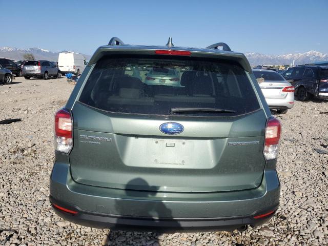  SUBARU FORESTER 2018 Зеленый