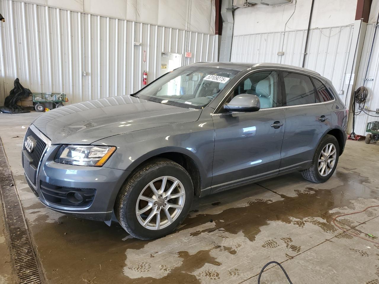 2012 Audi Q5 Premium for Sale in Franklin, WI - Minor Dent/Scratches