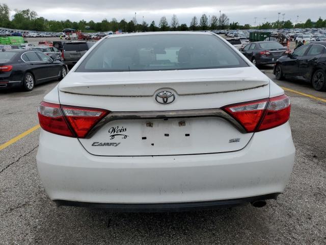  TOYOTA CAMRY 2016 Biały