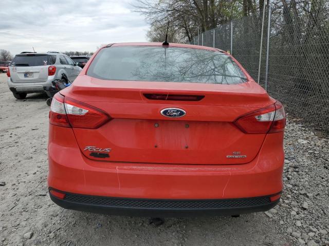  FORD FOCUS 2013 Czerwony