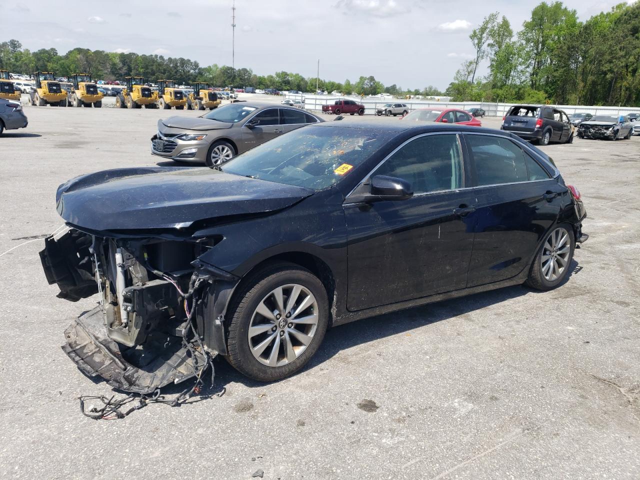 2016 Toyota Camry Le for Sale in Dunn, NC - All Over