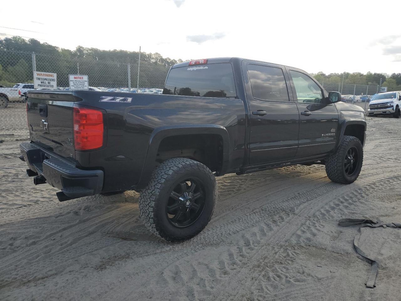 2017 Chevrolet Silverado - Image 3