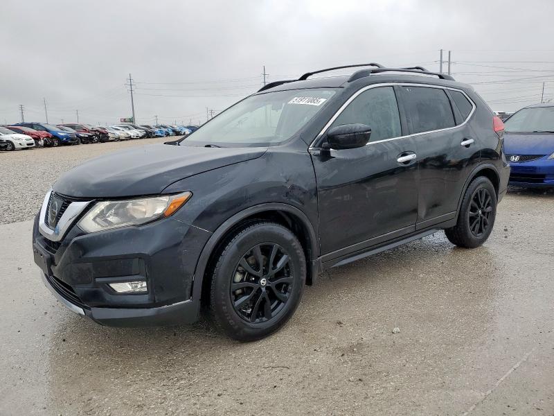 NISSAN ROGUE 2017 Czarny