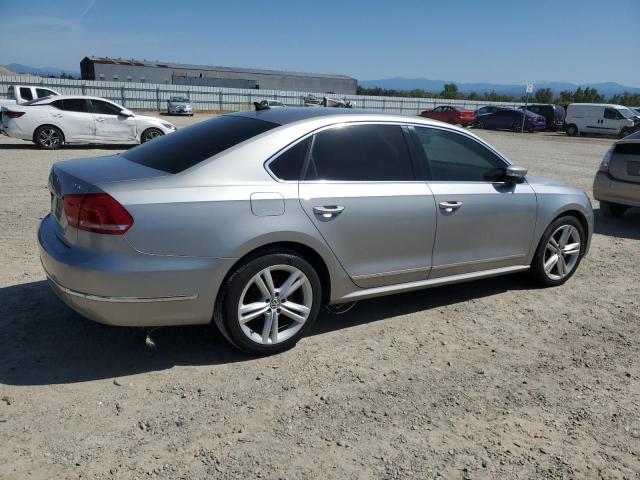  VOLKSWAGEN PASSAT 2013 Silver