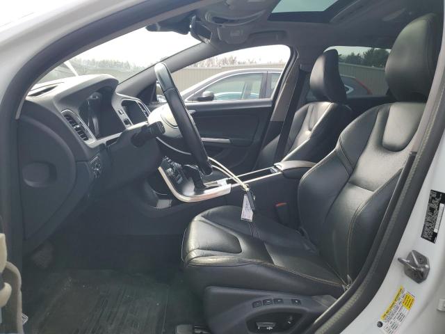 Parquets VOLVO V60 2016 Biały