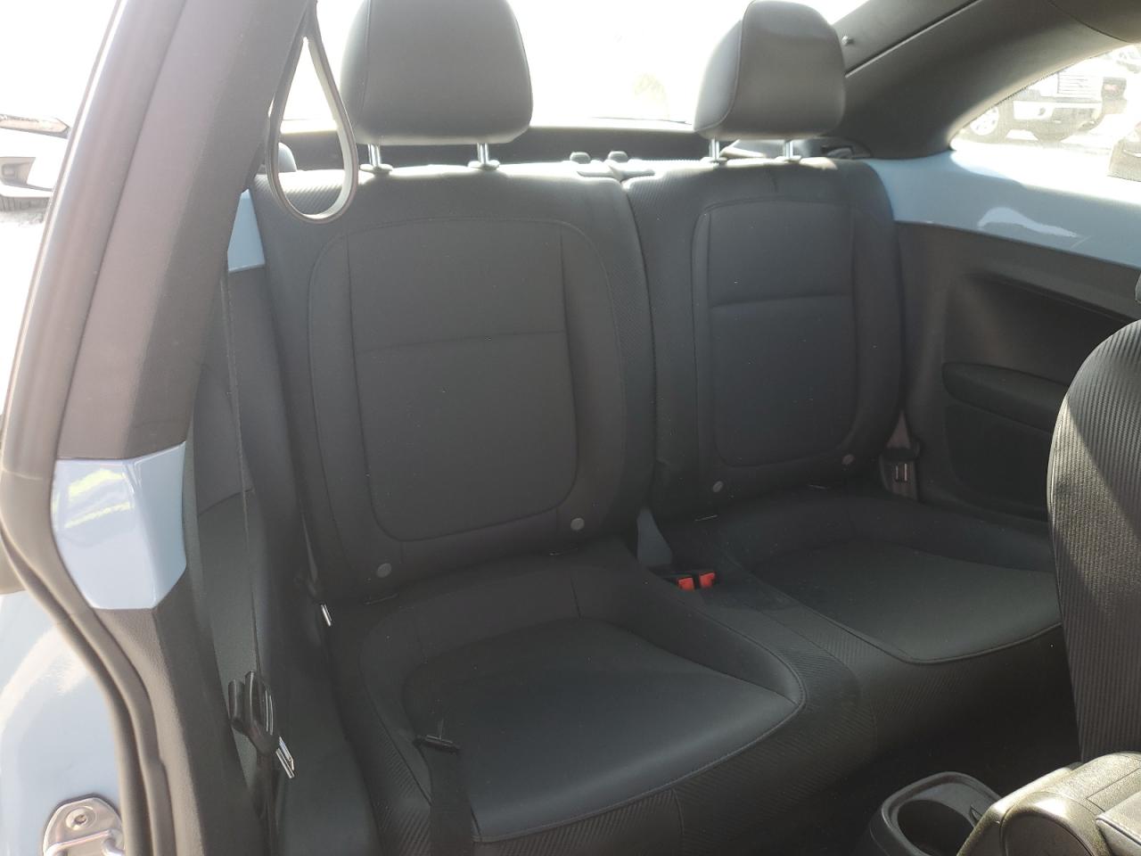 2015 Volkswagen Beetle 1.8T VIN: 3VWJ07AT1FM636046 Lot: 51453665