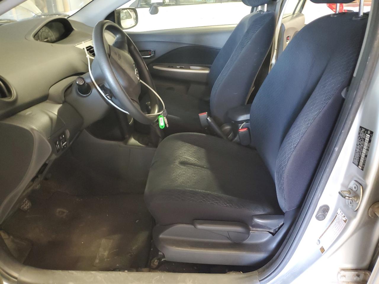 2007 Toyota Yaris VIN: JTDBT923271094530 Lot: 54505195