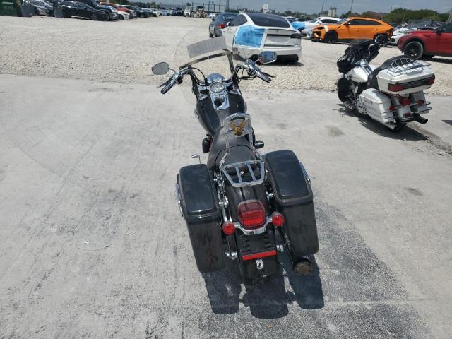undisplay HARLEY-DAVIDSON FL 2012 Чорний