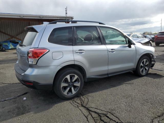  SUBARU FORESTER 2017 Silver