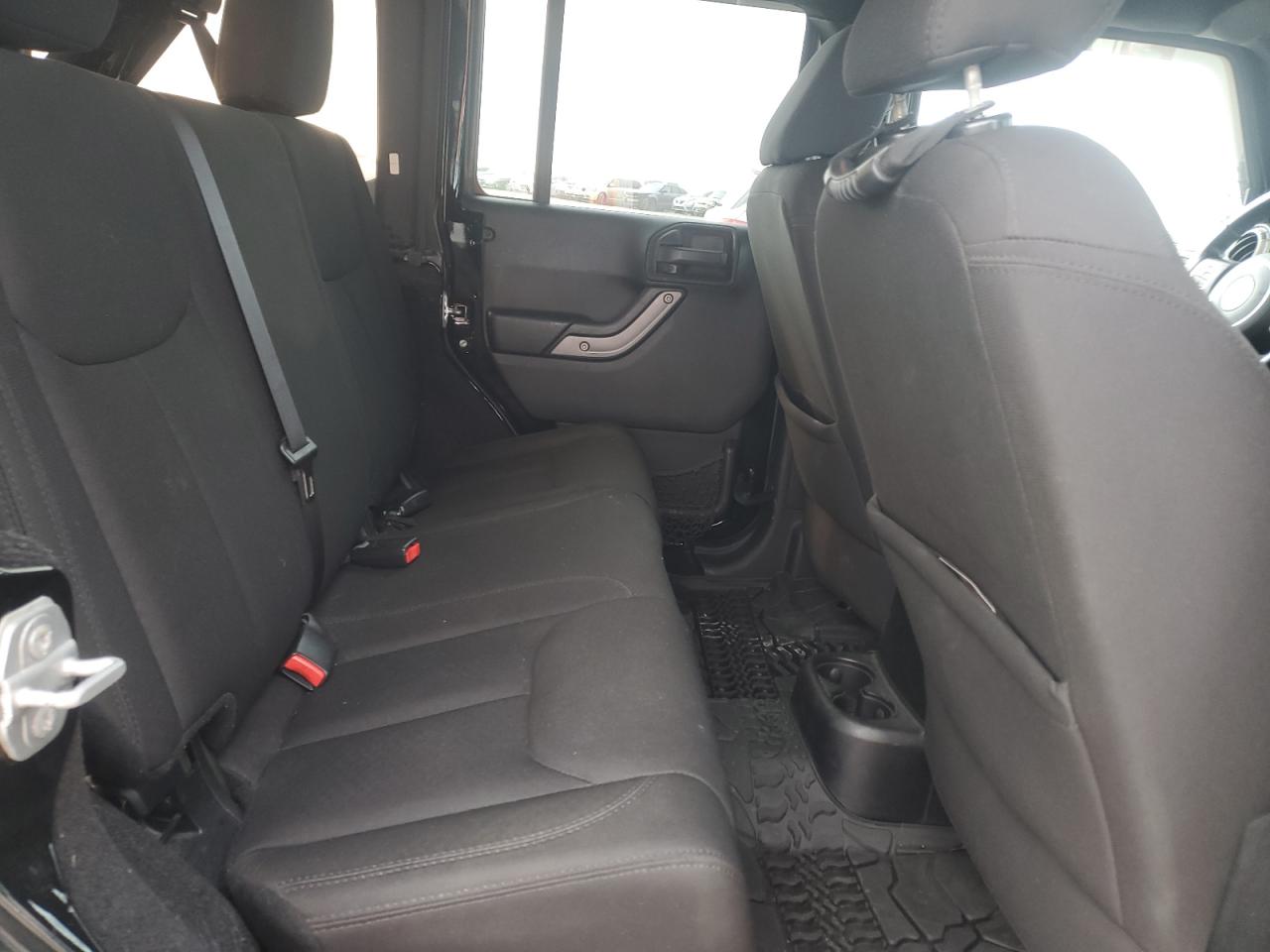 2015 Jeep Wrangler Unlimited Sport VIN: 1C4BJWDG2FL691815 Lot: 52366985