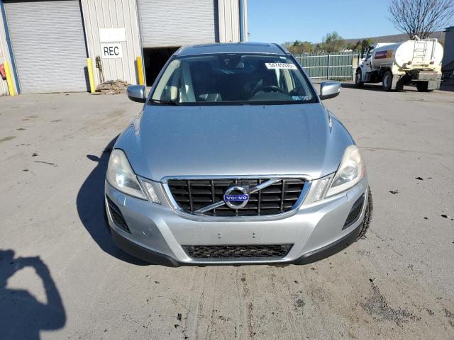  VOLVO XC60 2013 Серебристый