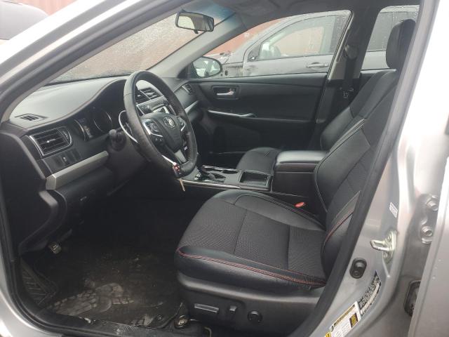  TOYOTA CAMRY 2016 Srebrny