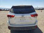 2019 Toyota Highlander Le for Sale in Adelanto, CA - Front End