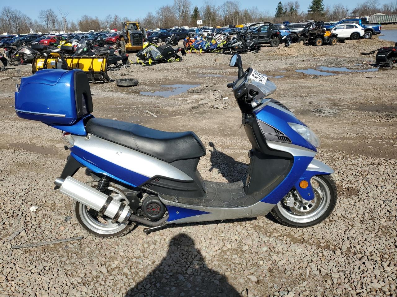 2012 Dong Scooter იყიდება Central Square-ში, NY - Vandalism