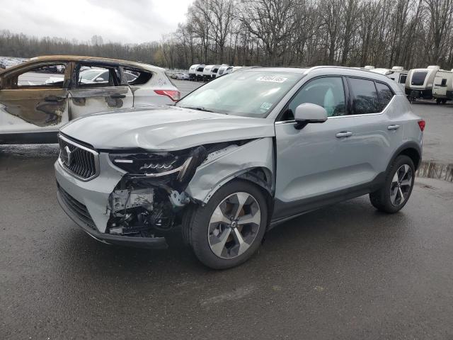 2025 Volvo Xc40 Core