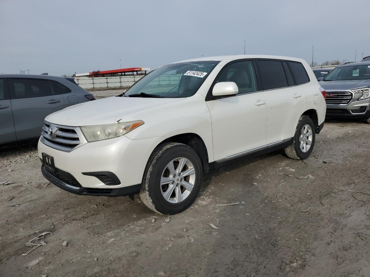 2013 Toyota Highlander Base for Sale in Cahokia Heights, IL - Hail