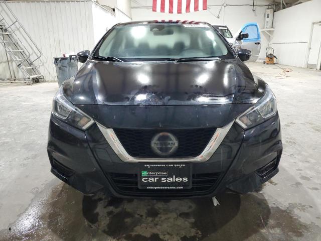 NISSAN VERSA 2021 Чорний