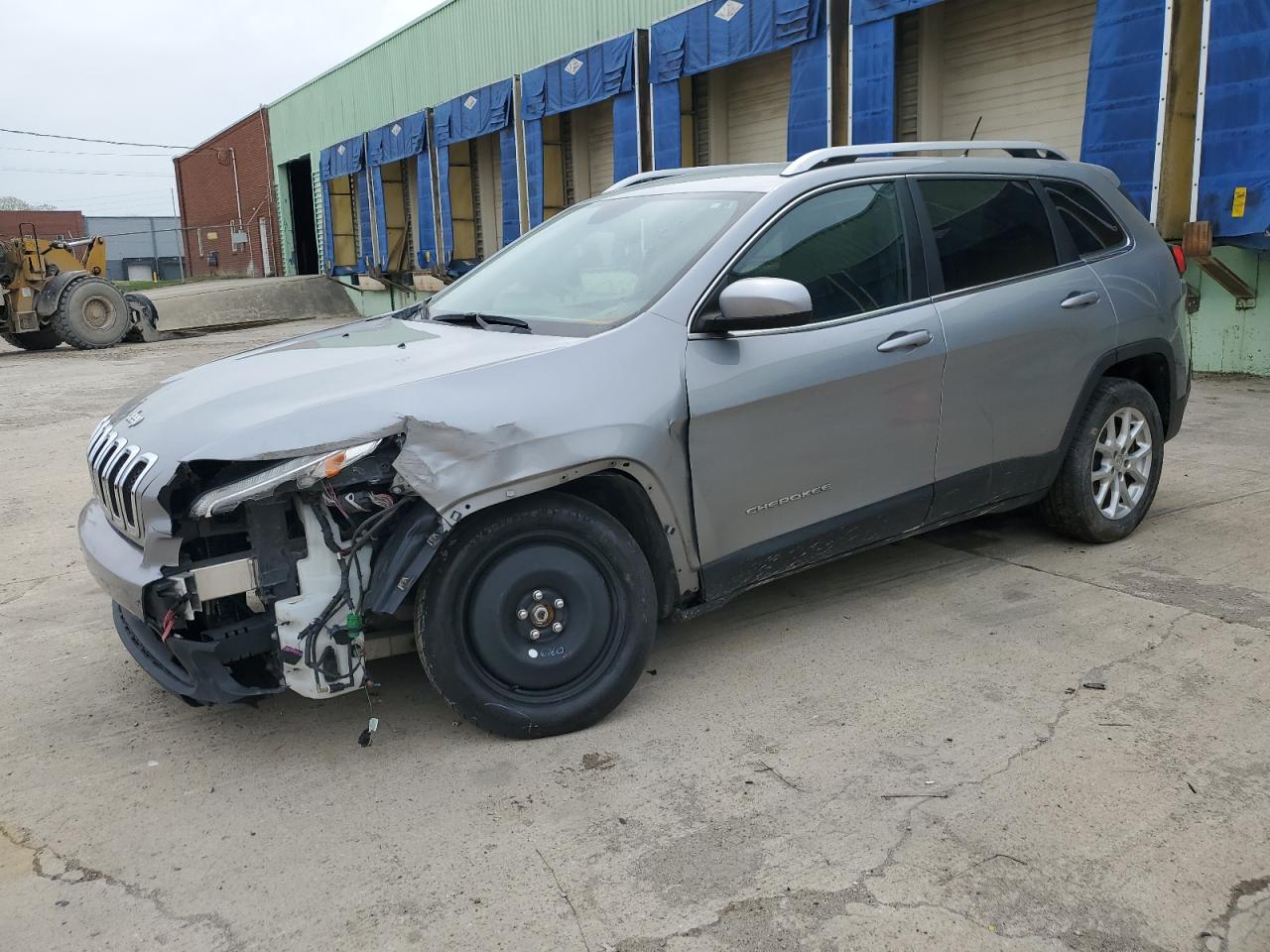 2015 Jeep Cherokee Latitude for Sale in Columbus, OH - Front End