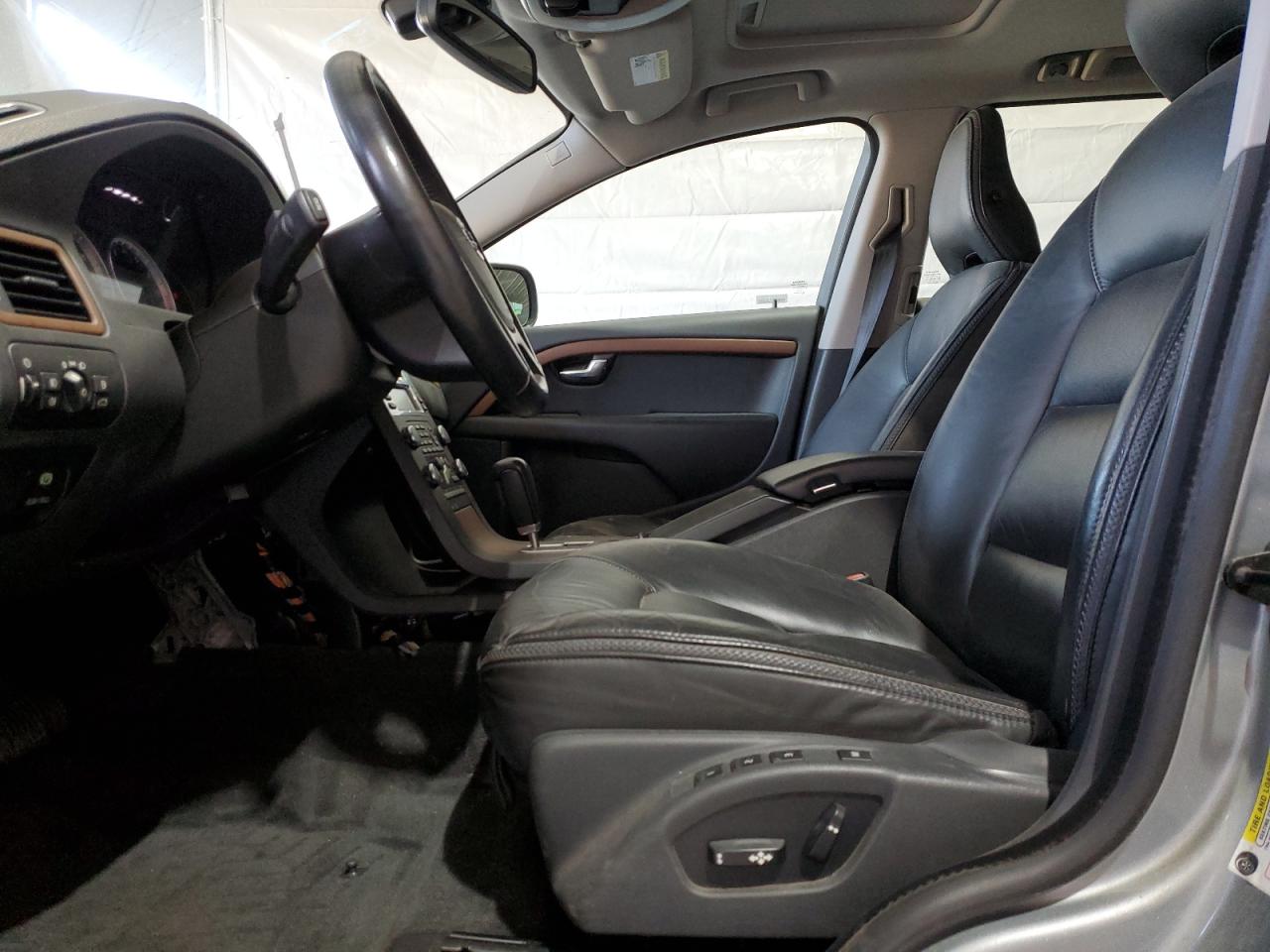 2010 Volvo Xc70 3.2 VIN: YV4960BZ8A1076639 Lot: 53463035