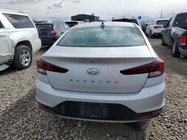  HYUNDAI ELANTRA 2019 Серебристый