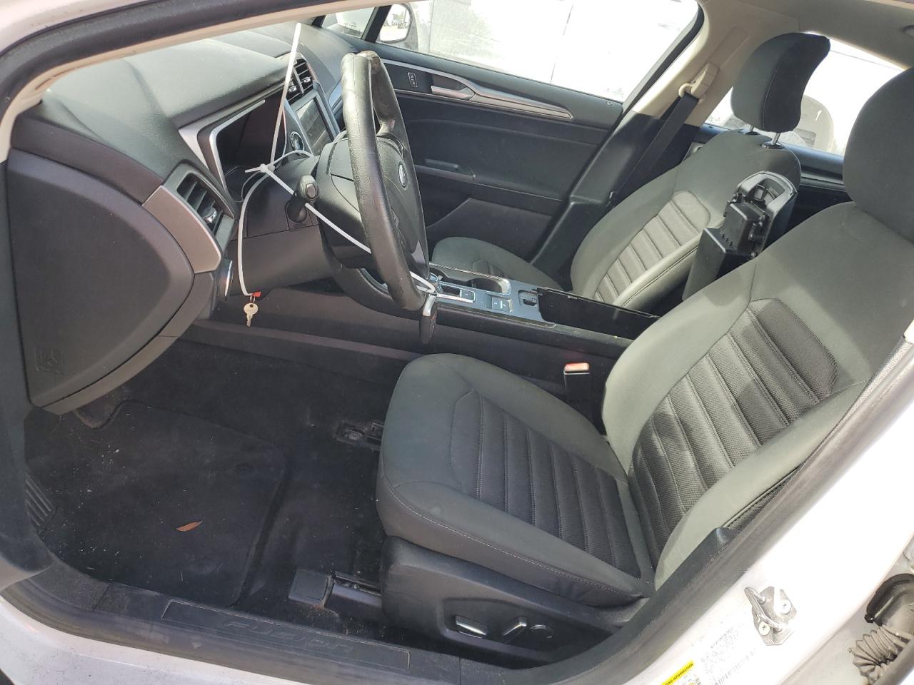 2019 Ford Fusion Se VIN: 3FA6P0LU2KR124848 Lot: 54039985