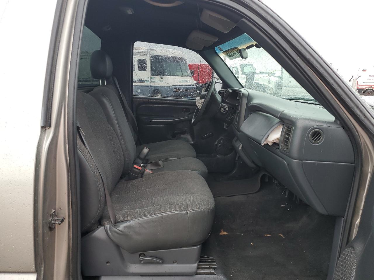 2000 Chevrolet Silverado C1500 VIN: 1GCEC14WXYZ141926 Lot: 54144855