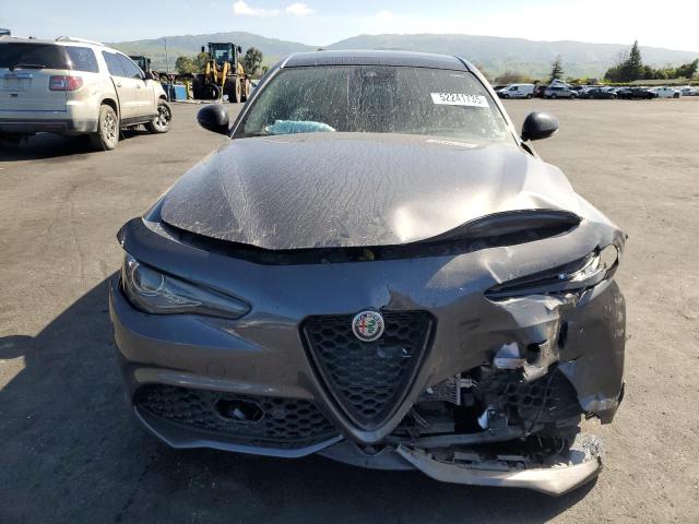  ALFA ROMEO GIULIA 2021 Сірий