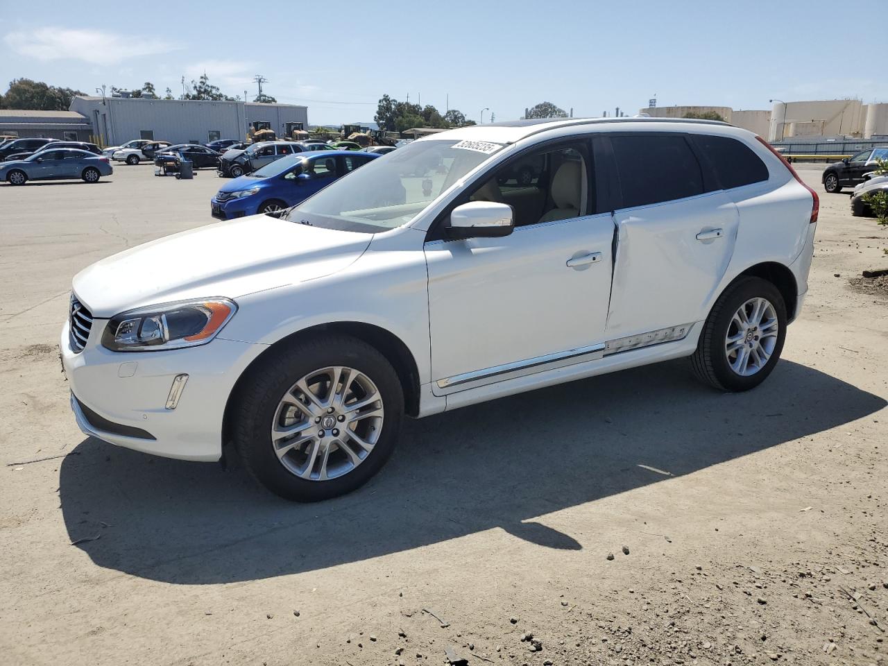 2015 Volvo Xc60 T5 Platinum for Sale in Martinez, CA - All Over