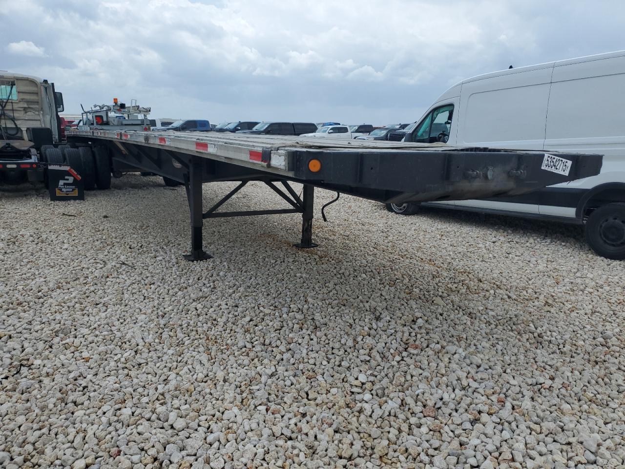 2004 Fontaine Flatbed Tr იყიდება Taylor-ში, TX - Minor Dent/Scratches