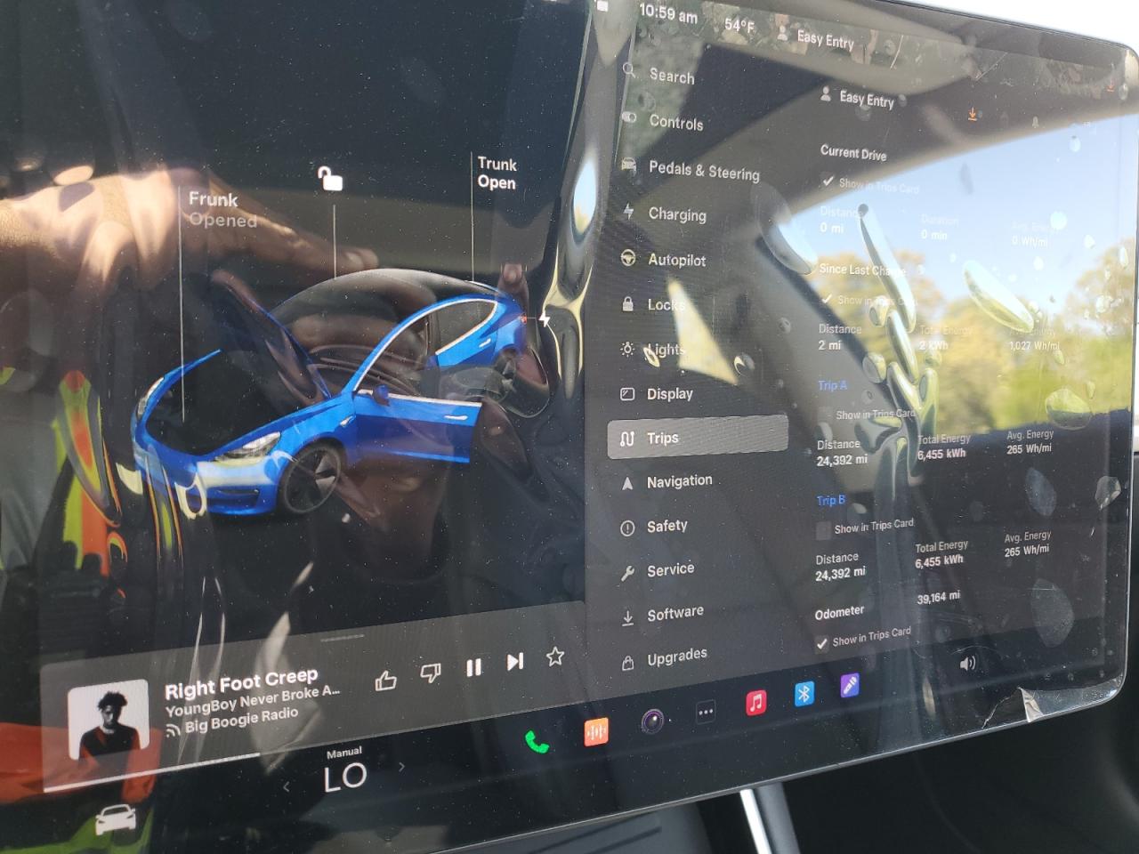 2018 Tesla Model 3 VIN: 5YJ3E1EAXJF005621 Lot: 52563905