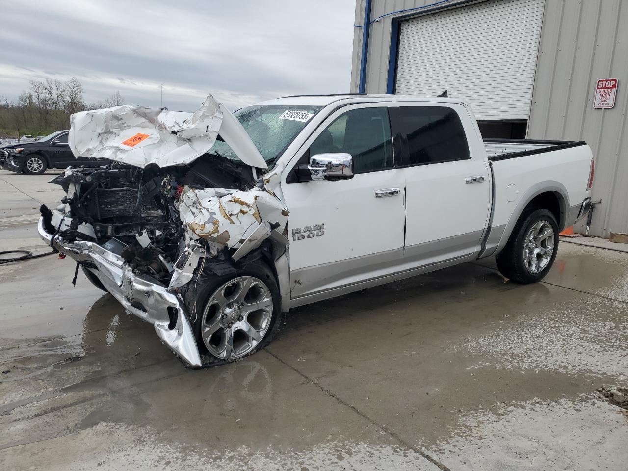 2016 Ram 1500 Laramie за продажба в Cahokia Heights, IL - Front End