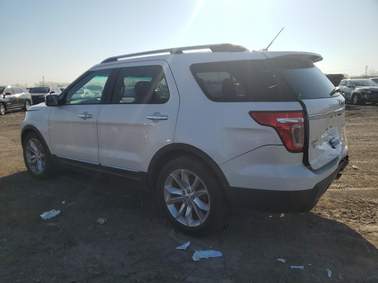 2015 Ford Explorer - Image 2