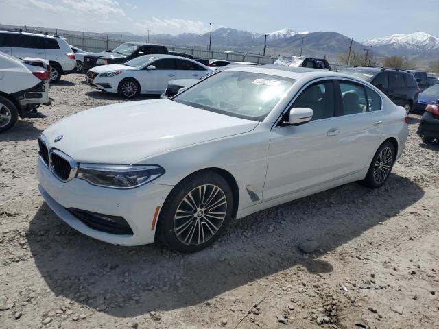  BMW 5 SERIES 2017 Белы