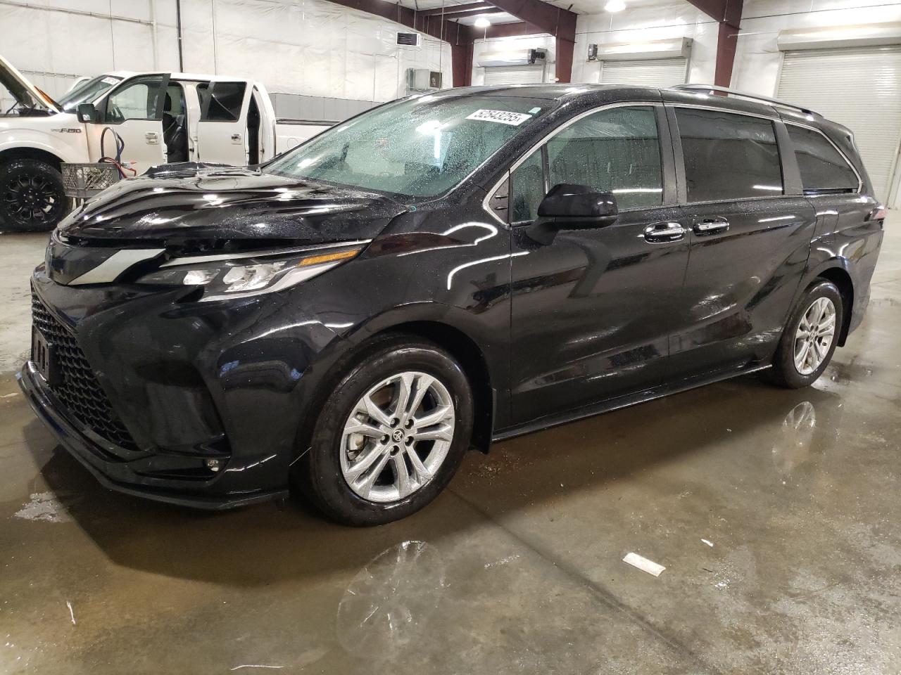 2023 Toyota Sienna Xse იყიდება Avon-ში, MN - Front End