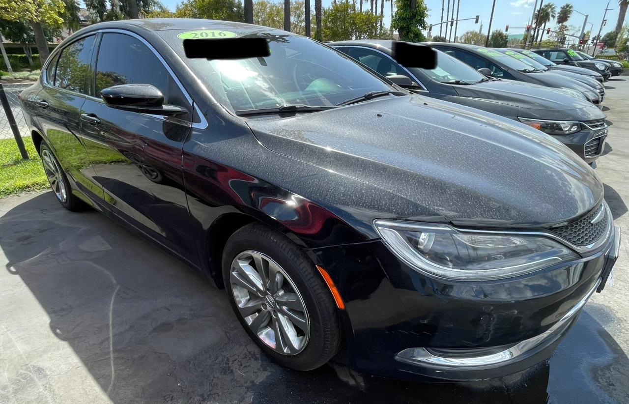 2016 Chrysler 200 Limited na sprzedaż w Rancho Cucamonga, CA - Minor Dent/Scratches