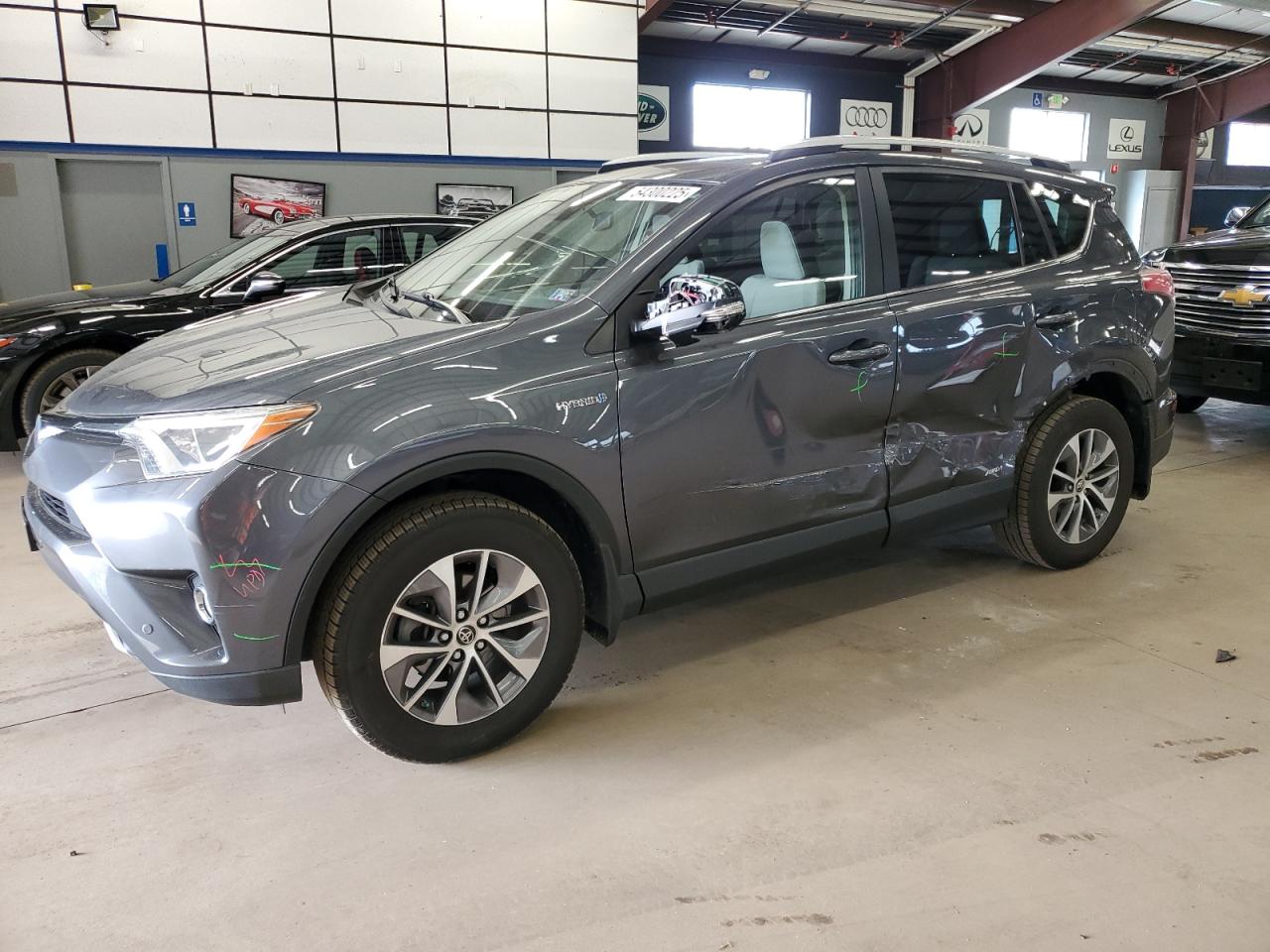 2016 Toyota Rav4 Hv Xle for Sale in East Granby, CT - Side