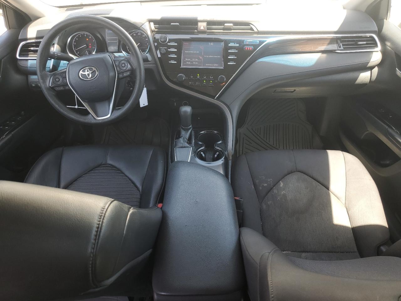 2018 Toyota Camry L VIN: 4T1B11HK7JU052426 Lot: 55094965